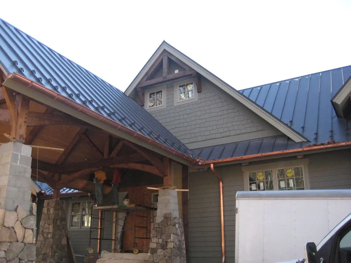 Craftsman Roofing team delivering quality roofing work in Land O' Lakes